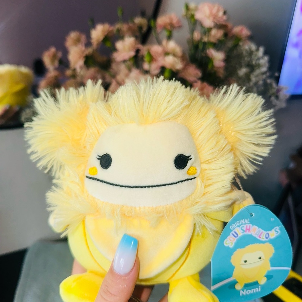 Squishmallow Nomi banana Bigfoot NWT 5”